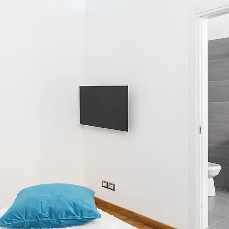 A World Aparts - 32 Calabria * Рим