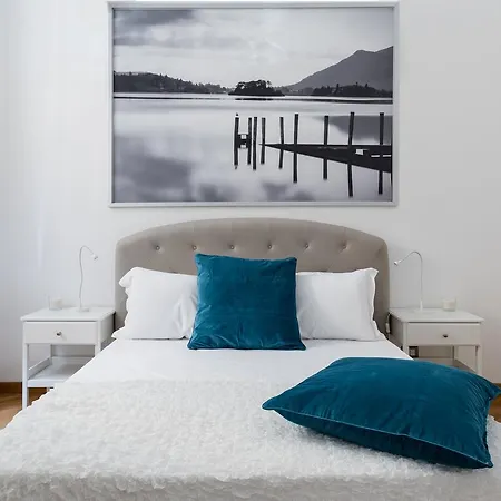 A World Aparts - 32 Calabria Apartment
